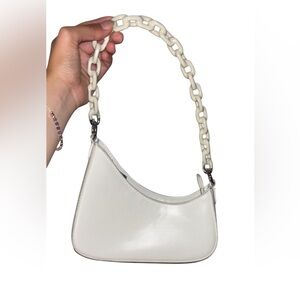 Elegant White Chain Shoulder Bag